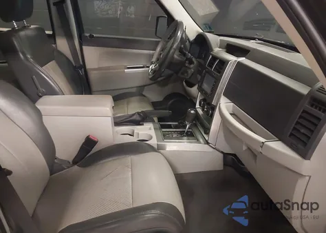 2008 Jeep Liberty Limited Edition from USA, damaged, VIN 1J8GN58K88W208244